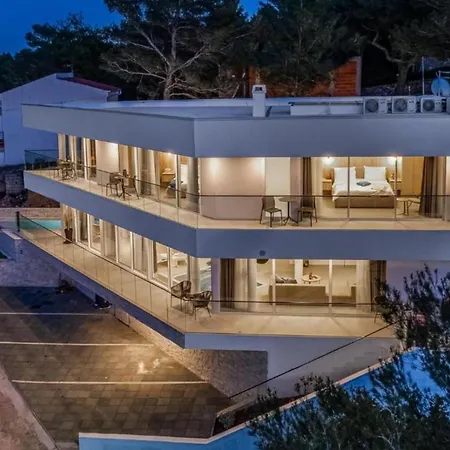 La Bella Vista Villa *