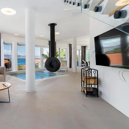 La Bella Vista Villa *