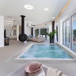 La Bella Vista Villa *