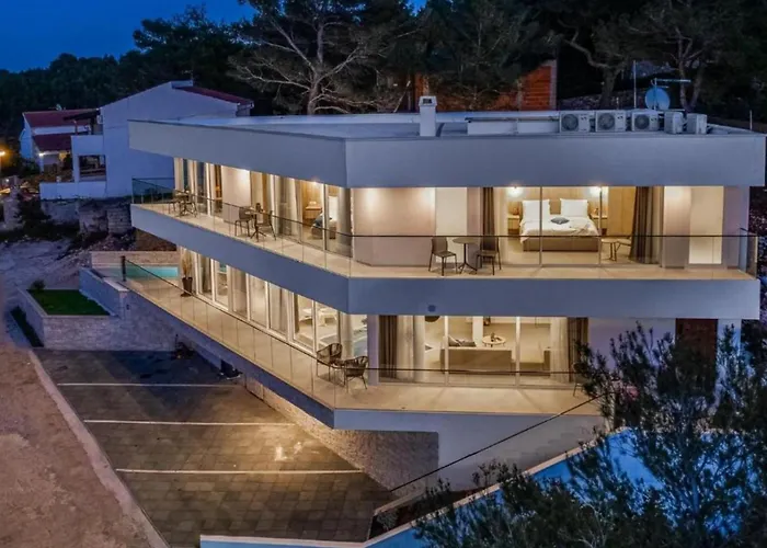 La Bella Vista Villa *